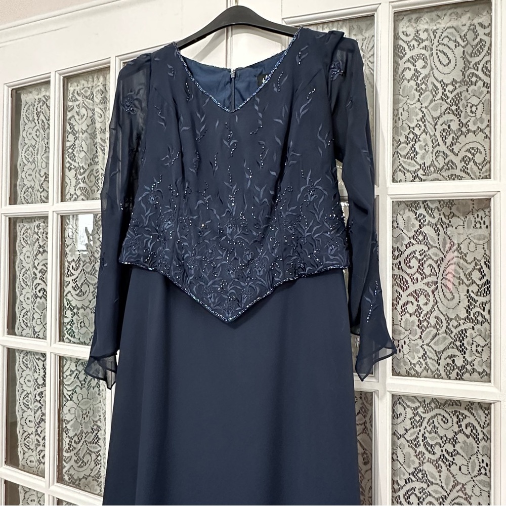 Platinum Collection Midnight Blue Maxi Prom Dress Size 18 - Beaded Long Sleeve
